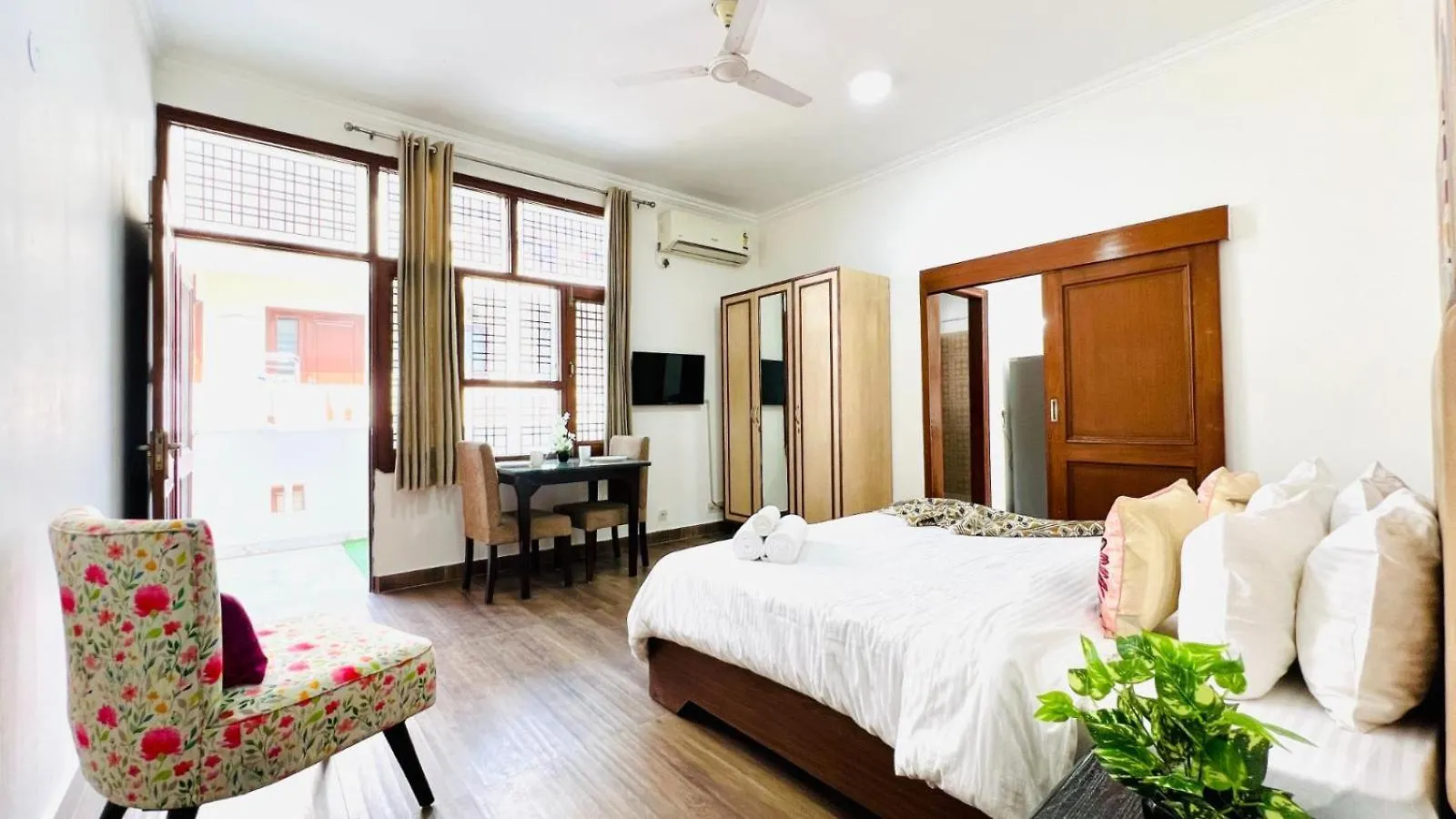 Olive Service Apartments Dlf Galleria Gurgaon 0*,